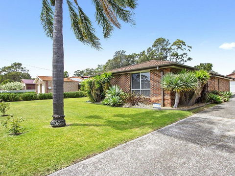 Amersham - Great Family Accommodation - VIC Tourism 0