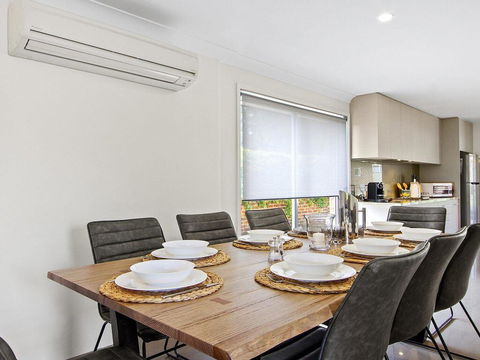 Amersham - Great Family Accommodation - VIC Tourism 3