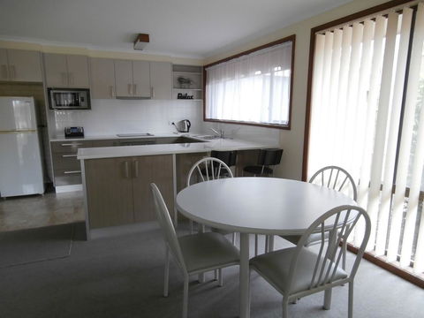 Anchorbell Holiday Apartments - VIC Tourism 1