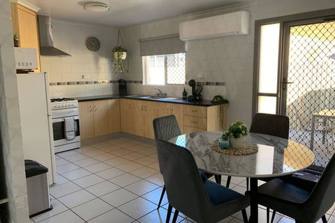 Andergrove Home With A Garden View-Wi-fi & Netflix - VIC Tourism 2