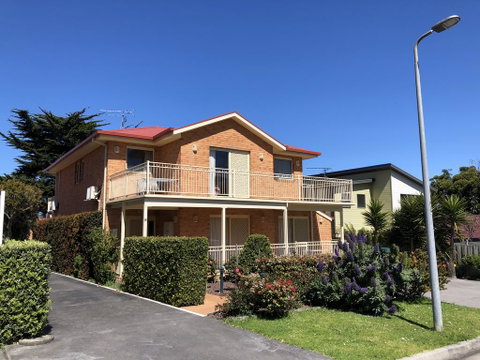 Angela's Beach Stays - VIC Tourism 1