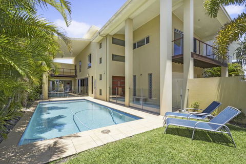 ANGOURIE HOUSE - SALT VILLAGE - VIC Tourism 0