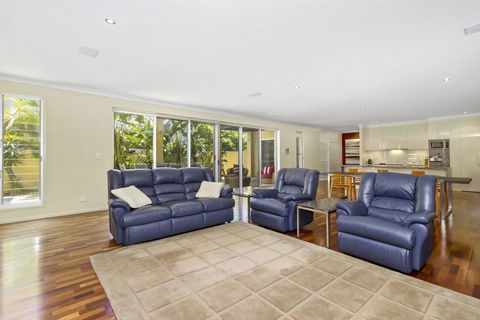ANGOURIE HOUSE - SALT VILLAGE - VIC Tourism 1
