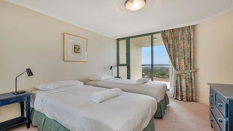 Apartment In The Heart Of Chatswood - VIC Tourism 3