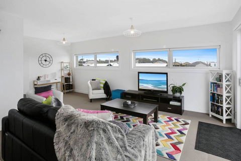 APOLLO 13 PENTHOUSE - Free Wifi & Huge Terrace! - VIC Tourism 1