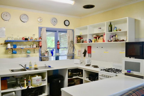 Apollo Bay Backpackers - VIC Tourism 3
