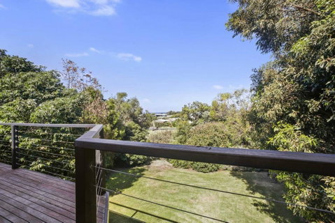 APOLLO BAY HOLIDAY HOUSE - Walk To Beach + Wifi - VIC Tourism 1