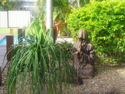 Apurla Hervey Bay - Located At The Point - VIC Tourism 0