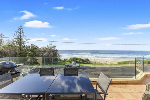 Aqua Shores Award Winning Apartment - VIC Tourism 0