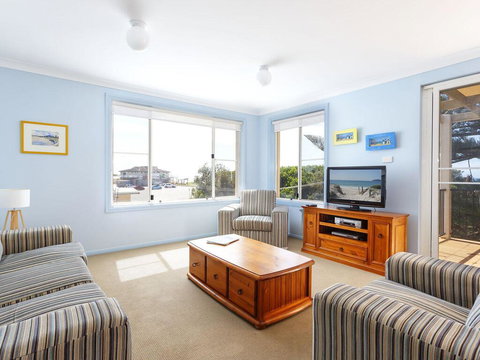 Aquarius Apartment 7 - VIC Tourism 2