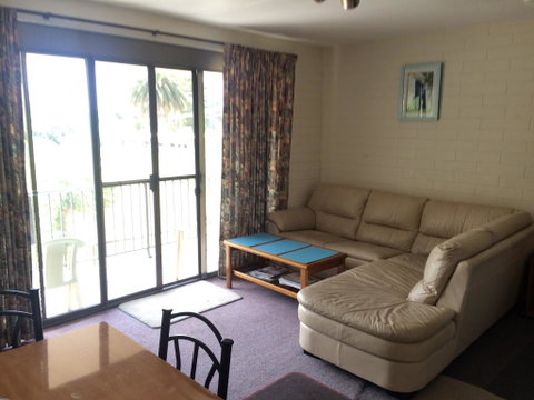 Aquarius Holiday Apartments - VIC Tourism 2