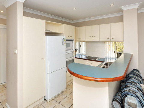 Aquarius Townhouse - VIC Tourism 3