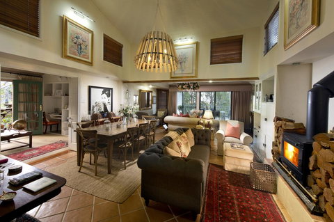 Arabella Guesthouse - VIC Tourism 1