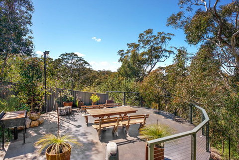 Arana Wentworth Falls - VIC Tourism 2