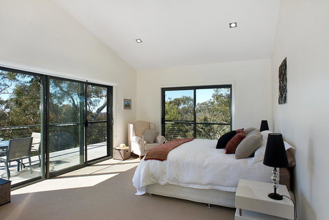 Arana Wentworth Falls - VIC Tourism 3