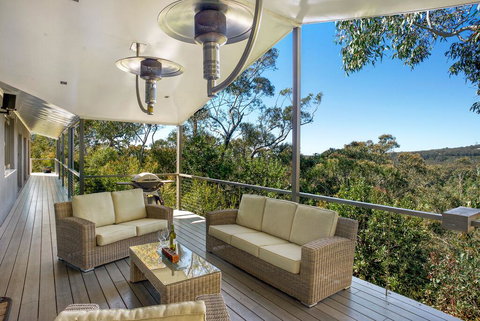 Arana Wentworth Falls - VIC Tourism 0