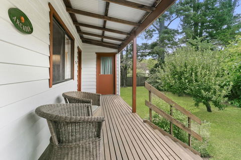 Arcadia Cottage - VIC Tourism 3