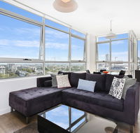 As the Sun Sets - Modern and Spacious 2BR Zetland Apartment Facing the Setting Sun - VIC Tourism