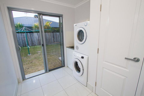 Ashanti - VIC Tourism 1