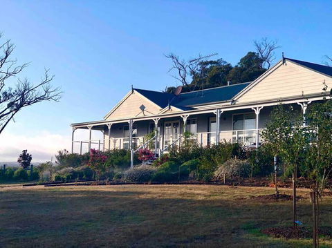 Luxury Accomodation, Farm Stay, Stunning Views Near Daylesford - VIC Tourism 0