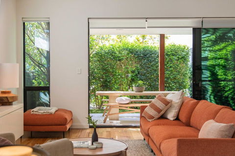 Luxury Norwood Retreat - VIC Tourism 0