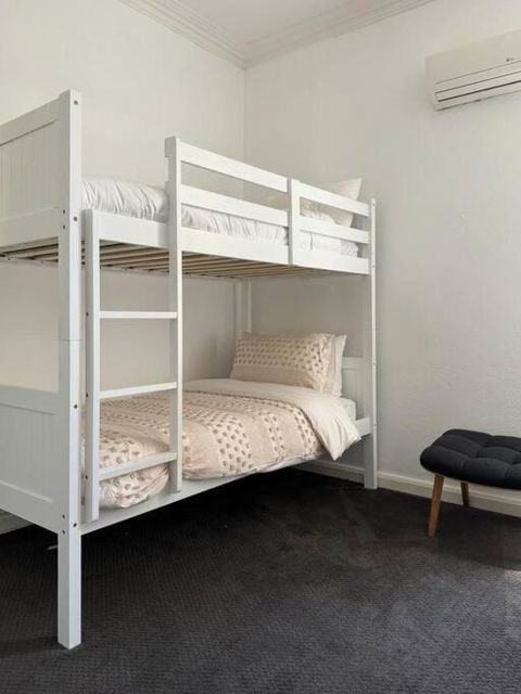 Luxury Stay In Williamstown - VIC Tourism 1