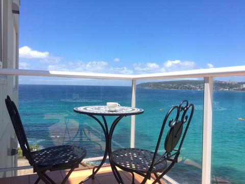 Manly Waterfront Beach Stay - VIC Tourism 1