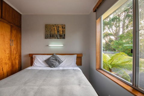 Marsden Court Apartments Now Incorporating Marsden Court And Sharonlee Strahan Villas - VIC Tourism 1