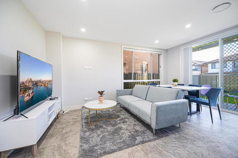 Marsden Park 2 Level Brand New House Near Parks - VIC Tourism 0