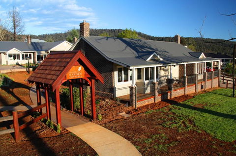 Marysville Garden Cottages - VIC Tourism 3