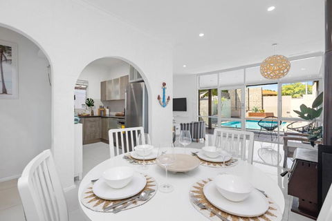 Maylands Coastal Vibes - VIC Tourism 3