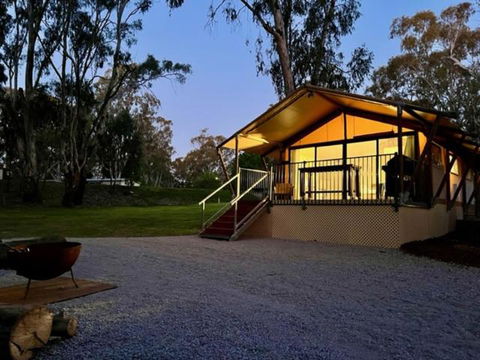 McLean Beach Holiday Park - VIC Tourism 0