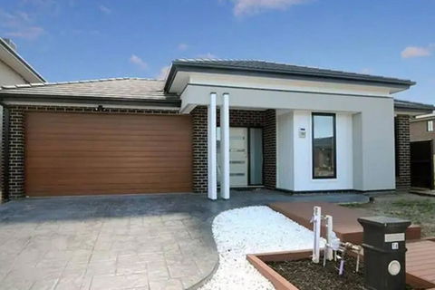 Mel South East Huge Luxury Home - VIC Tourism 0
