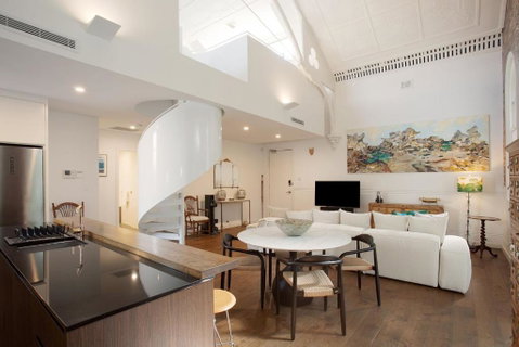 Mezzanine Magic, Bondi Junction - VIC Tourism 1