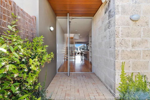 Milieu At Seine - VIC Tourism 0