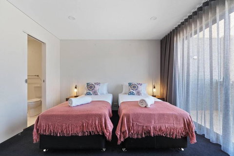 Milieu At Seine - VIC Tourism 2