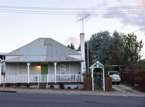 Mill Cottage - VIC Tourism 0