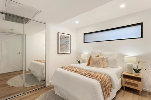 Modern Luxury Gabba Apartment - VIC Tourism 1