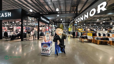 Modern 2-Bedroom Townhouse Near DFO & RMIT - VIC Tourism 1