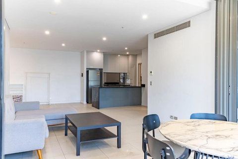 Modern 2B With Loft Bed Parking Central Mascot - VIC Tourism 3