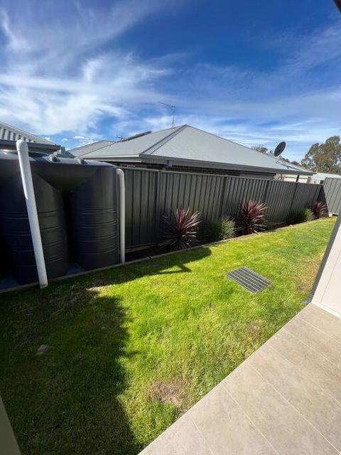 Modern Home Away From Home - VIC Tourism 3