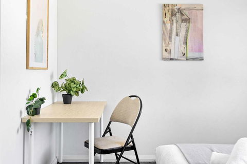Modern Queen Room - Private Spot At Revesby - Shared Bathroom - VIC Tourism 2