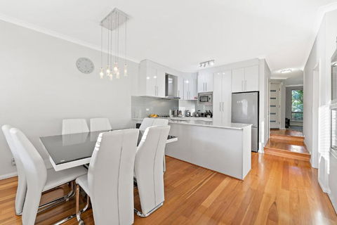 Modern Scarborough Townhouse - VIC Tourism 0