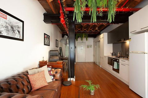 New York Warehouse By Sydney Dreams - VIC Tourism 1