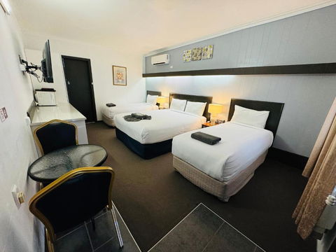 Motel St Arnaud - VIC Tourism 3