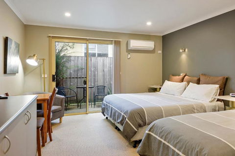 Motel Strahan - VIC Tourism 2