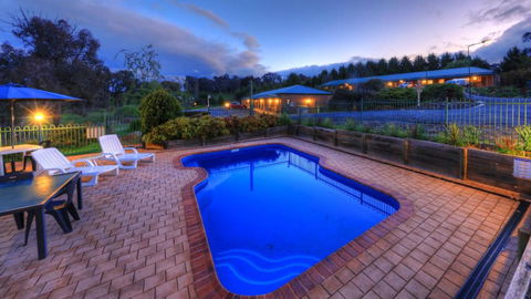 Motel Views Yackandandah - VIC Tourism 0