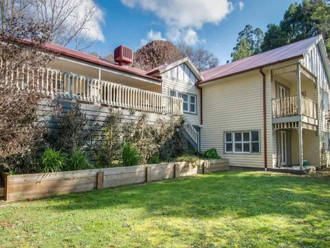 MtDandenong1378 - VIC Tourism 0