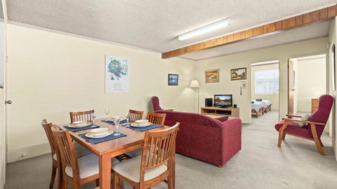 Myee Court - VIC Tourism 2
