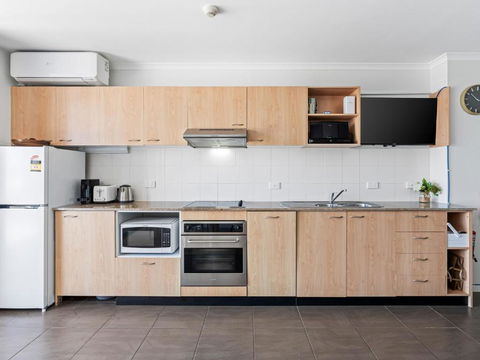 Nesuto Apartments - Unit 532 - VIC Tourism 3